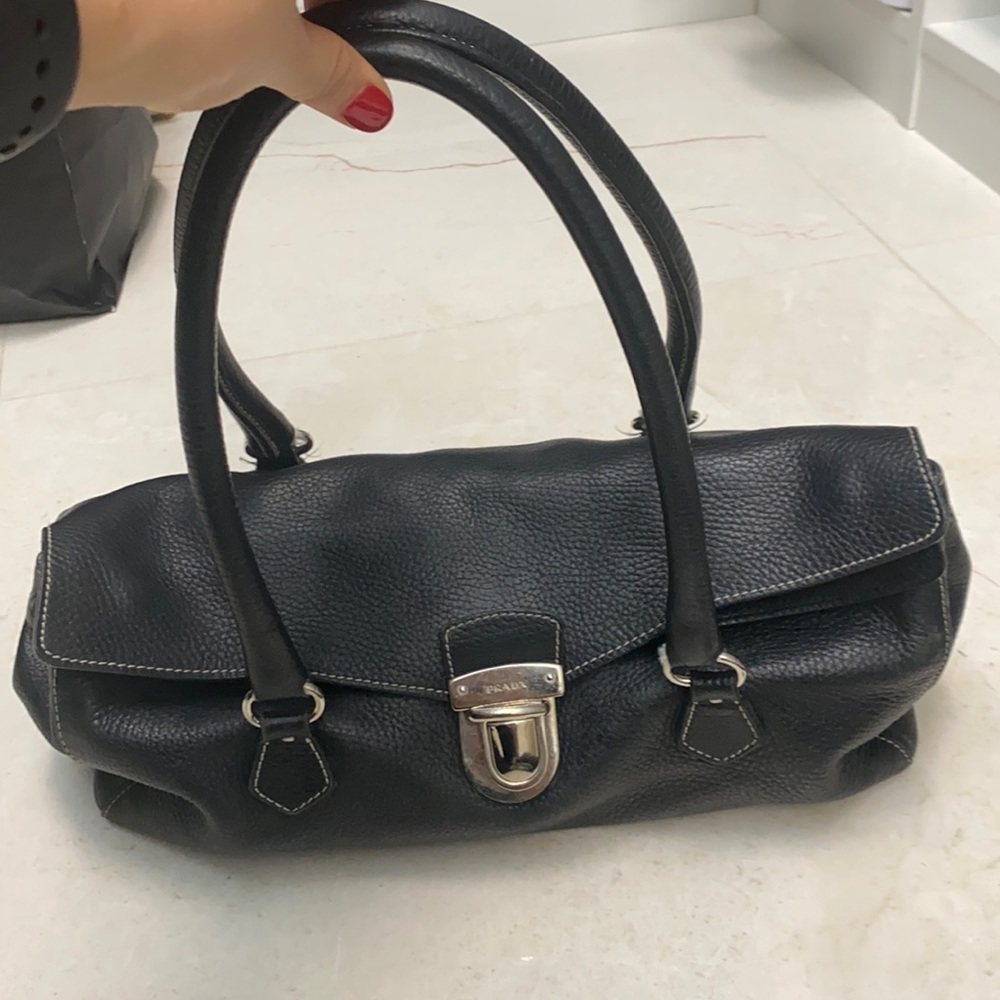 PRADA Pelle Cervo Handbag, Nero 100% authentic!